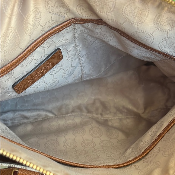 Michael Kors Signature Aubrey Tote in Brown and Cream - Picture 9 of 13
